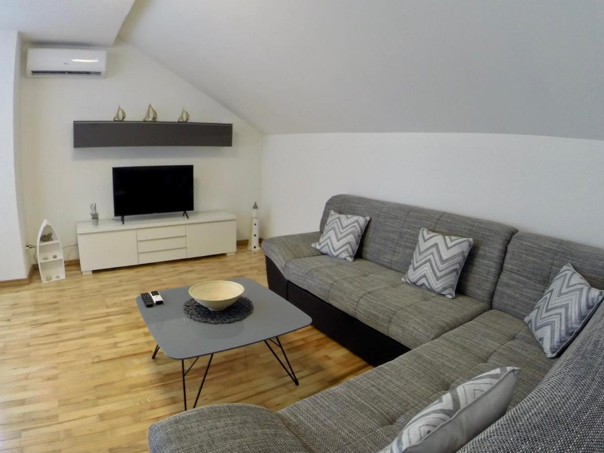 Holiday Apartment Lavanda Jesenice  Exterior foto